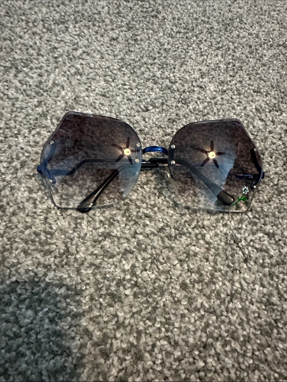 Blue Gradient Hexagon Women's Sunglasses